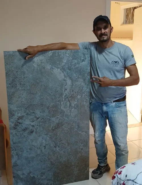 Pedreiro João Carlos — Pedreiro JC em Jaraguá do Sul Pedreiro João Carlos (Pedreiro JC) — pedreiro profissional em Jaraguá do Sul com 38 anos de experiência em reformas, construção civil, pintura, revestimentos e ampliações em Jaraguá do Sul, Corupá, Schroeder, Guaramirim e Massaranduba.