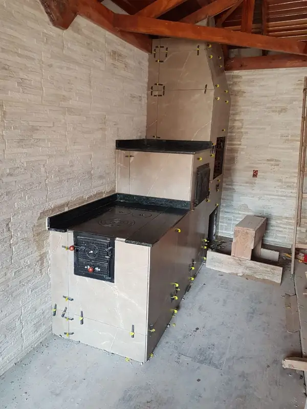 Obra em Schroeder e região — Pedreiro JC em Jaraguá do Sul Obra em Schroeder e região — obra realizada pelo Pedreiro JC (João Carlos), pedreiro profissional em Jaraguá do Sul e região. Atendimento em toda a região.
